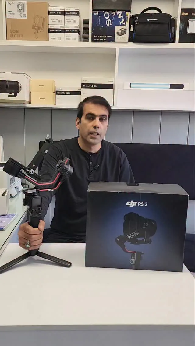 گیمبال RS2 کارکرده دی‌جی‌آی، رنگ مشکی، جنس فلز و پلاستیک، لرزش‌گیر دستی