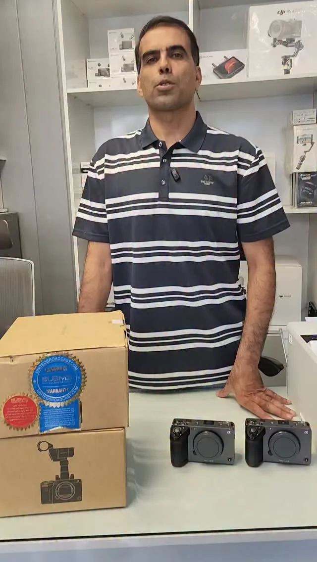دوربین سینمایی FX3 کارکرده سونی، رنگ خاکستری و مشکی، جنس پلاستیک و فلز، کامپکت