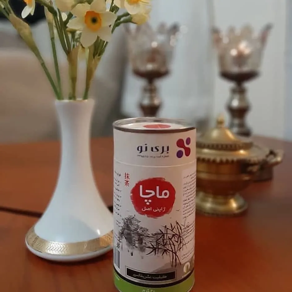 چای ماچا بری نو، رنگ سفید، قرمز و سبز، جنس فلز، قوطی استوانه‌ای