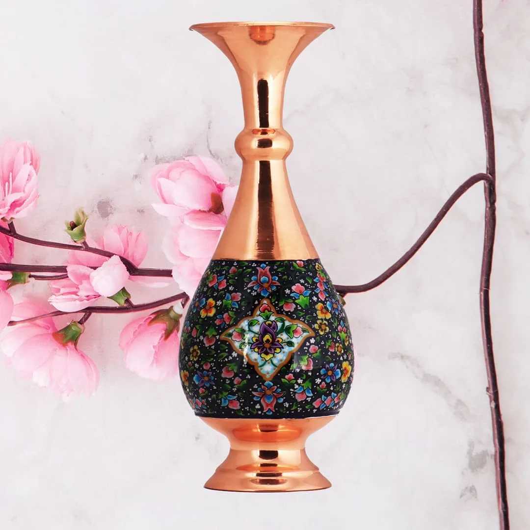 گلدان صراحی مس و پرداز ۲۵ سانتی، رنگ مسی، مشکی و آبی، جنس فلز و مس، طرح گلدار، گلدانی رومیزی صراحی