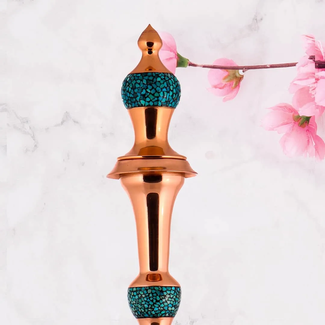 تنگ گیلاسی فیروزه کوب ۴۶ و ۵۳ سانتی، رنگ مسی و فیروزه‌ای، جنس مس و سنگ فیروزه، تنگ دکوری