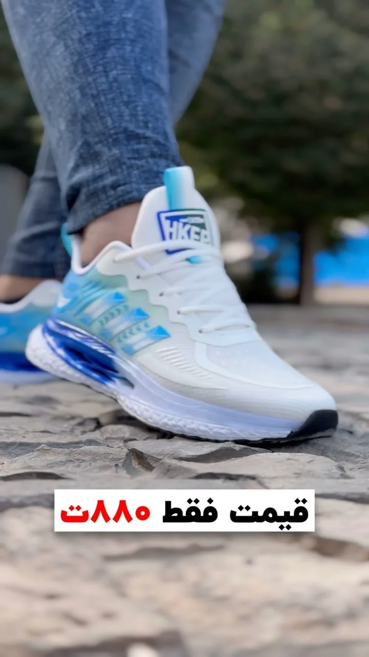 کتانی اسپرت سفید و آبی، بنددار
