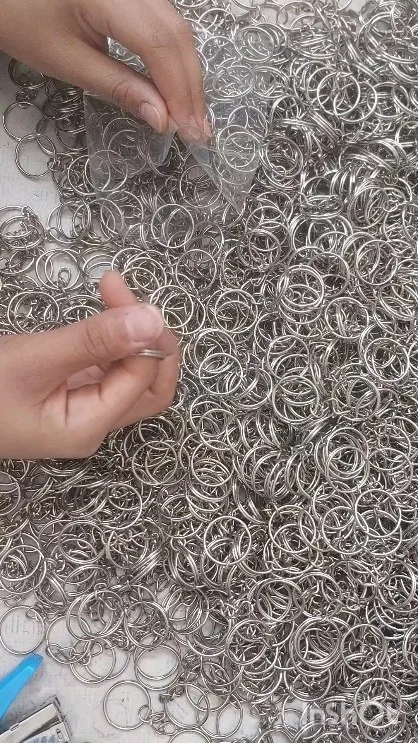 حلقه اتصال فلزی، رنگ نقرهای، حلقوی