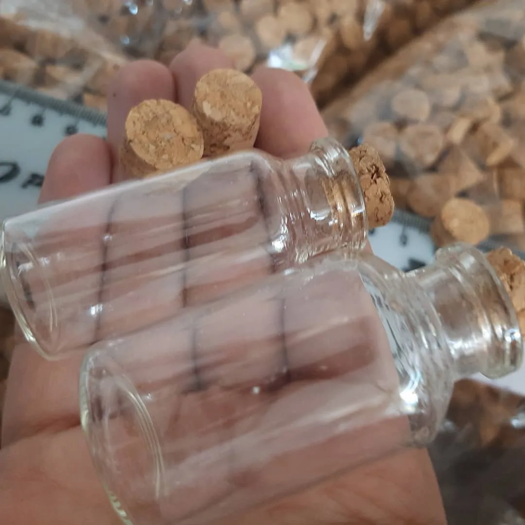 چوب پنبه ویال — رنگ قهوه‌ای — نمای در‌دست — مناسب ویال — عکس ۵