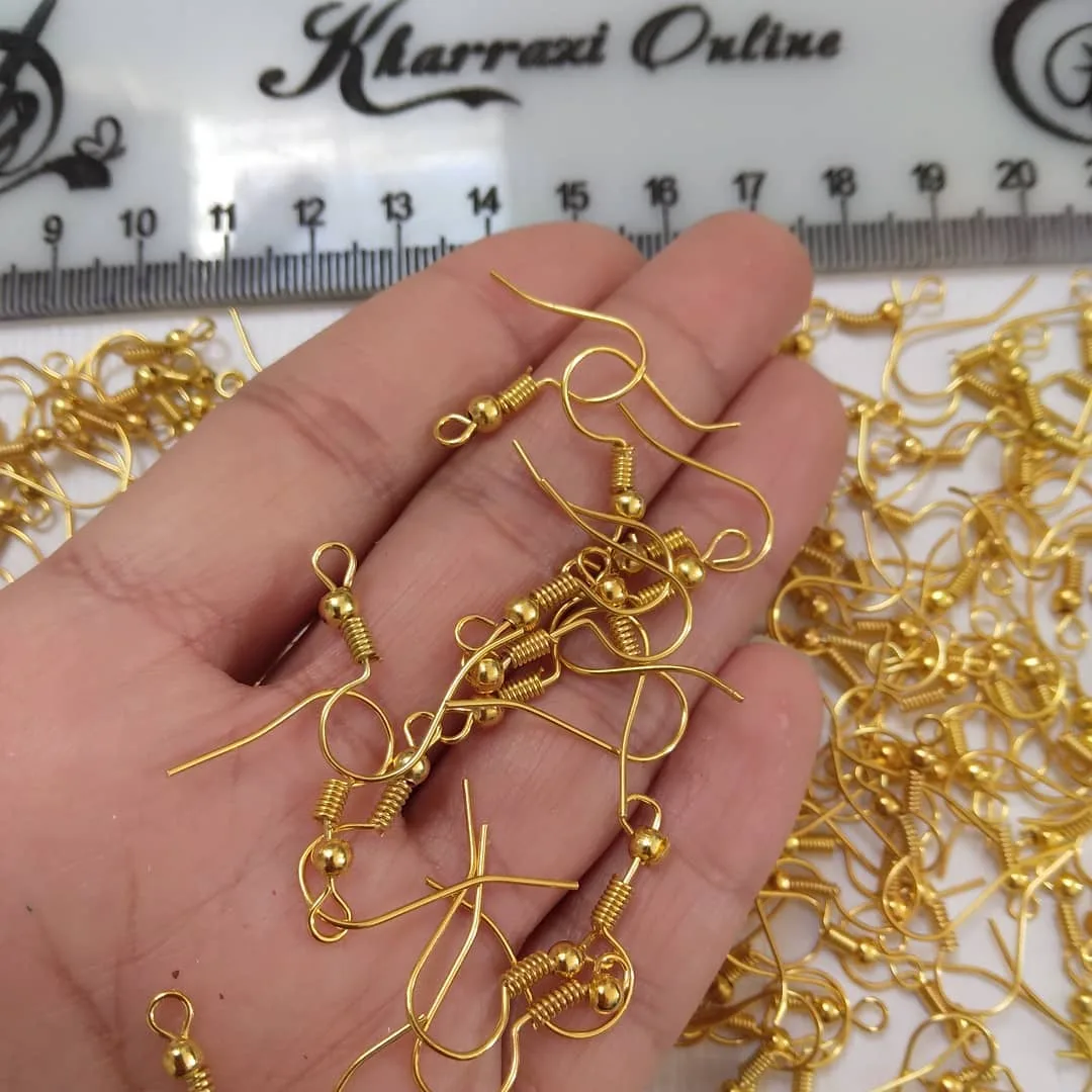 گوشواره عصایی — رنگ طلایی — نمای در‌دست — دو رنگ طلایی و برنزی — عکس ۶