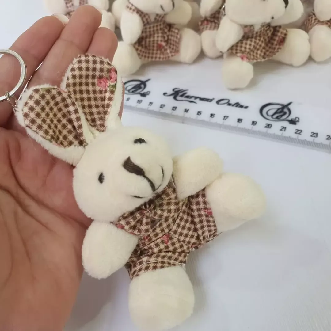 عروسک کوچک خرگوش دختر و پسر، رنگ کرم و قهوه‌ای، جنس پارچه و پلاستیک، طرح چهارخانه، خرگوش عروسکی