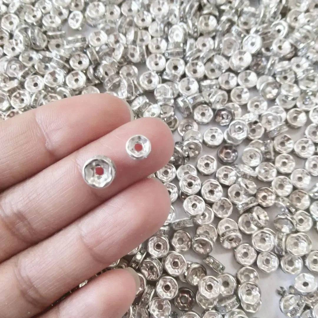 رینگ نگین‌دار طلایی و نقره‌ای — رنگ نقره‌ای — نمای در‌دست — نگین‌دار — عکس ۶