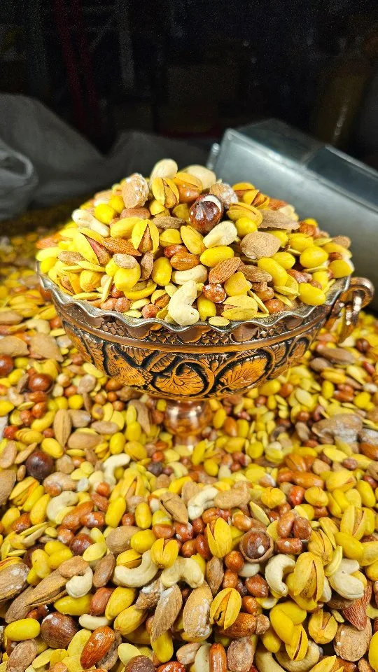 آجیل با نخودچی
