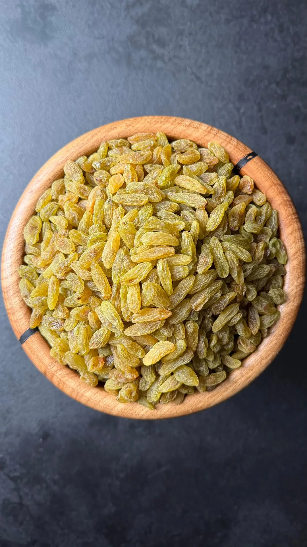 کشمش سبز درجه یک، رنگ سبز روشن و زرد، پلویی
