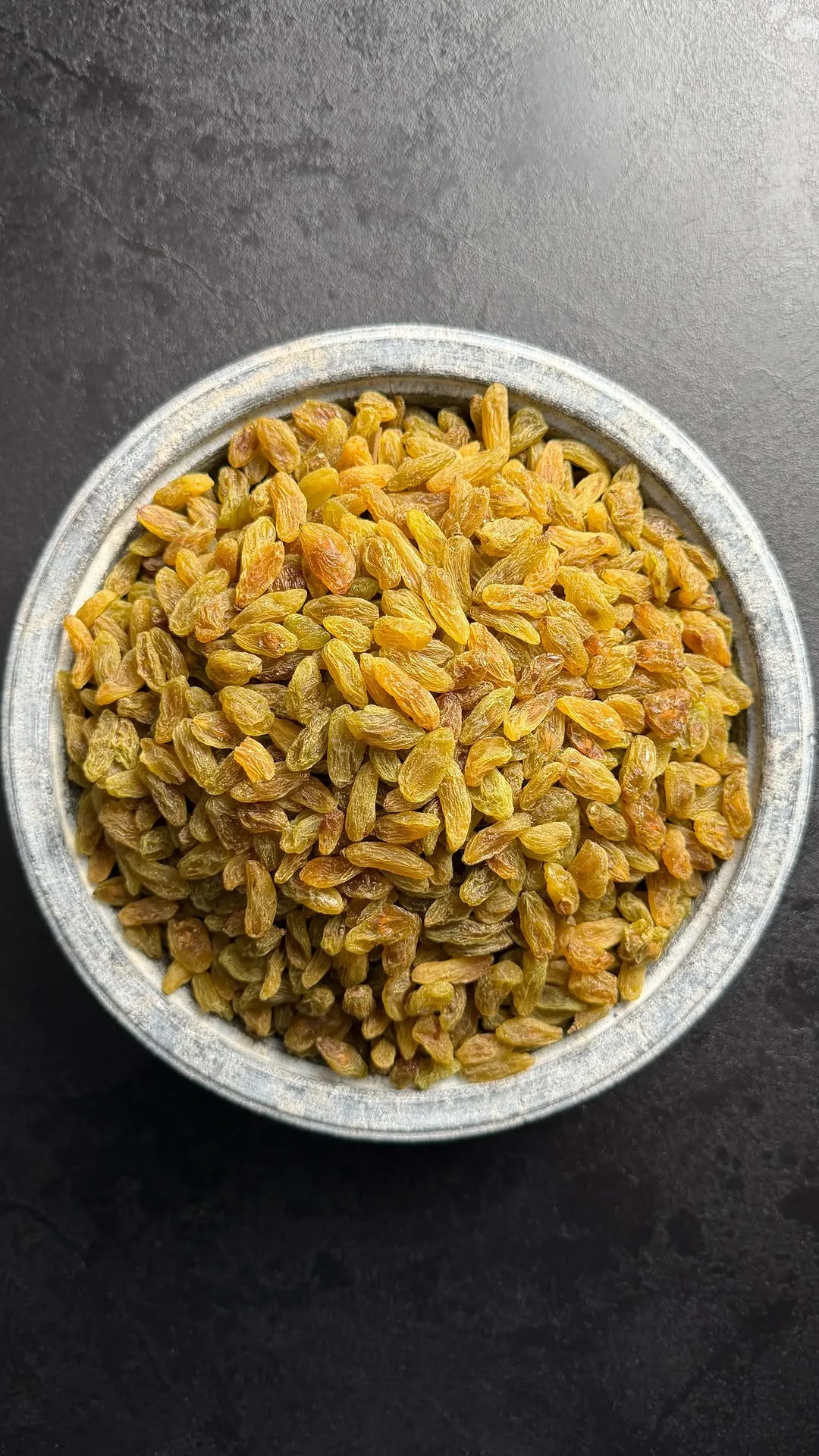 کشمش سبز قلمی درجه یک، رنگ زرد، میوه خشک