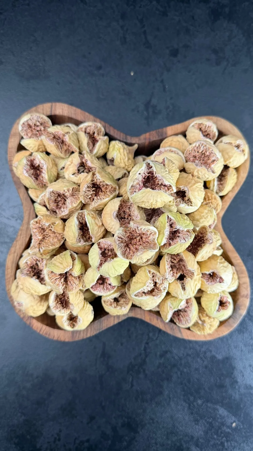 انجیر ۱۰۱ پرک، رنگ کرم