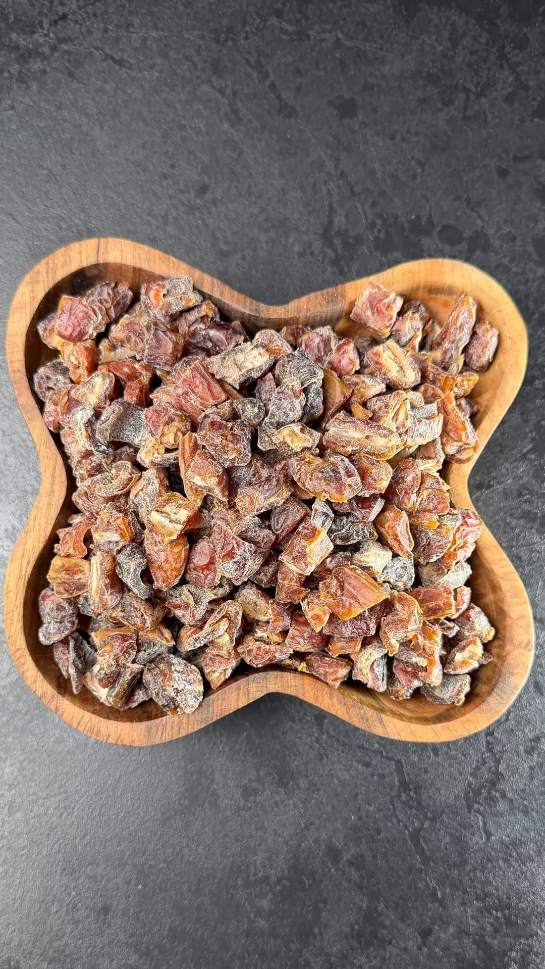 چیپس خرما پیارم خشکبار استور