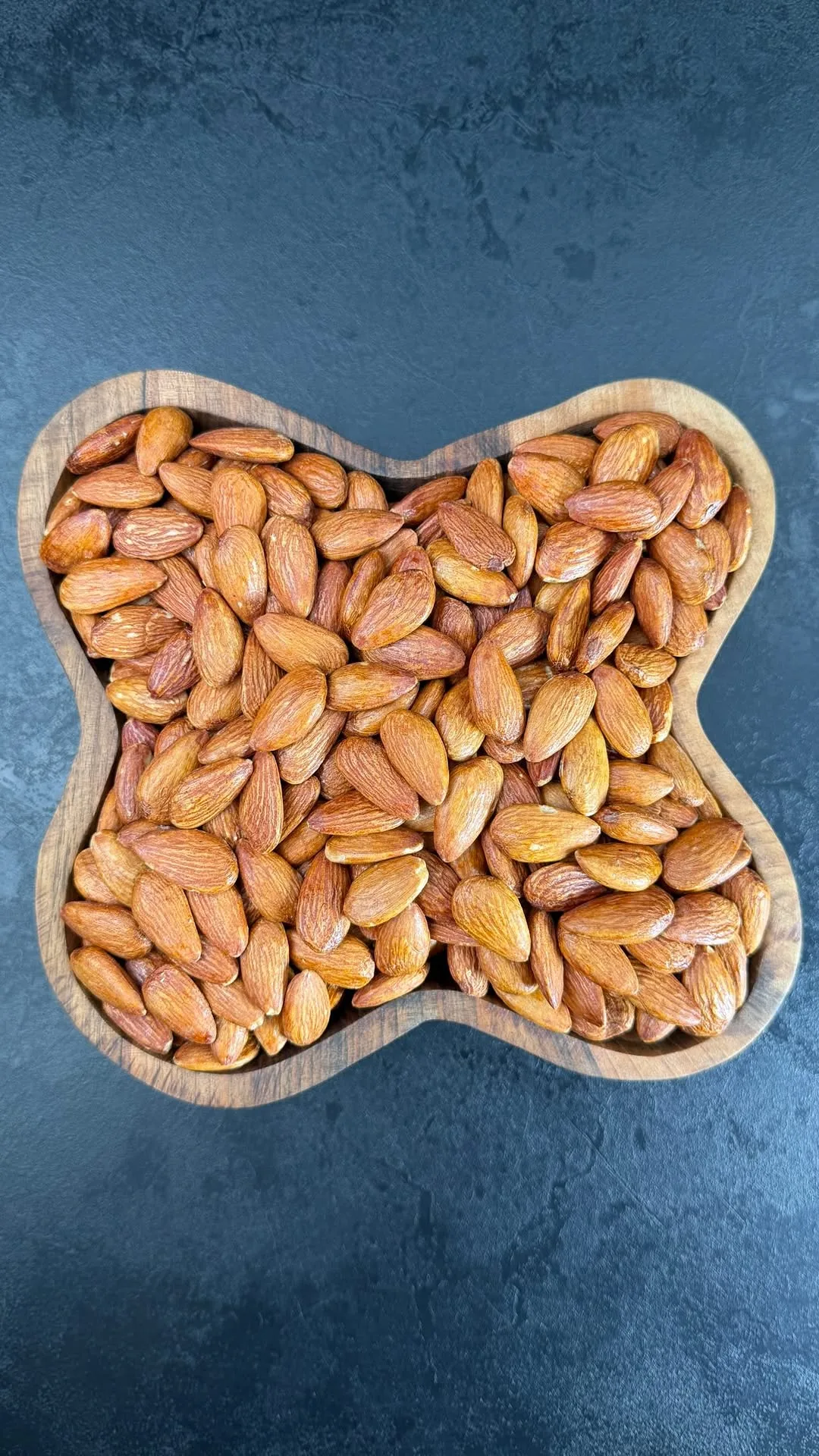 مغز بادام درختی زرین شور لعابی، رنگ قهوه‌ای