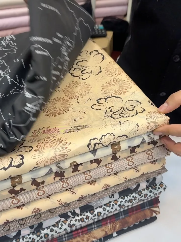 پارچه آستر طرحدار