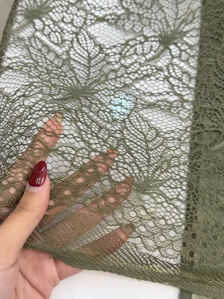 پارچه دانتل قیطون‌دوزی