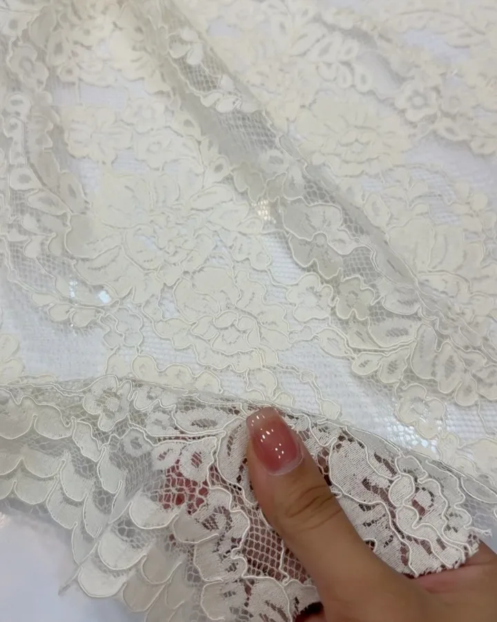 پارچه دانتل نخ کتان قیطون دوزی
