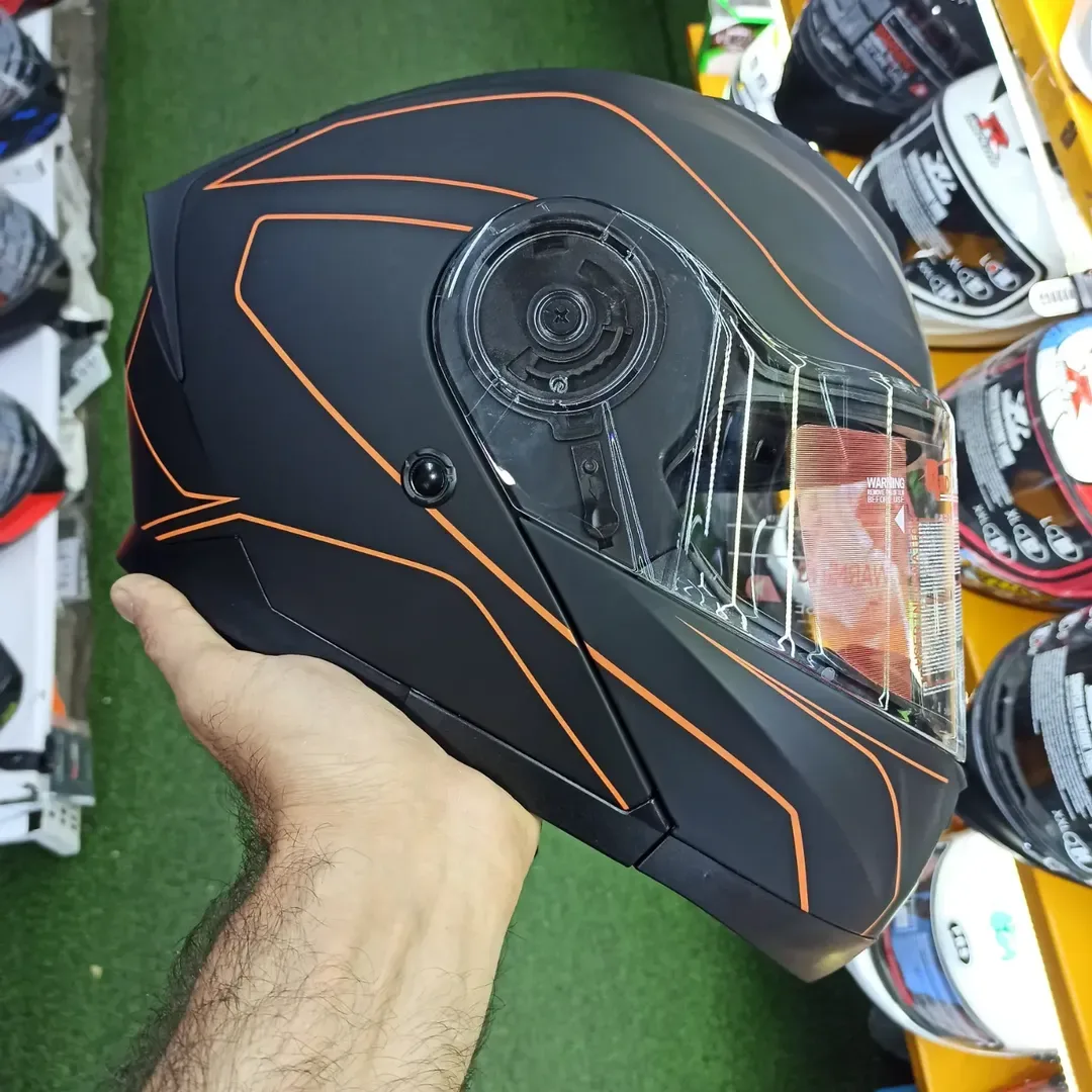کلاه کاسکت مدل 937، رنگ مشکی و نارنجی، جنس پلاستیک، طرح هندسی، تمام صورت، شیشهدار