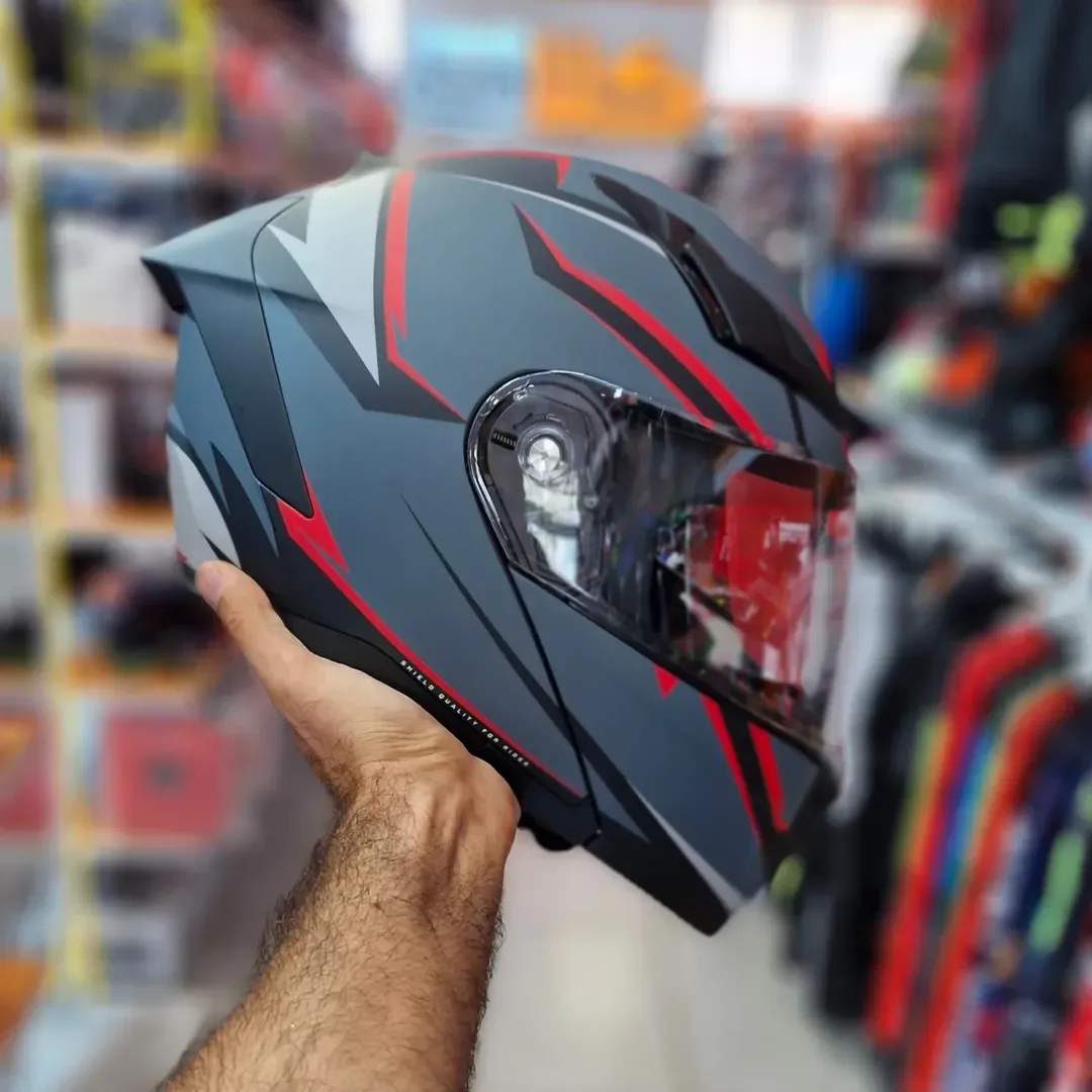 کلاه کاسکت مدل 960 ردلاین، رنگ خاکستری، قرمز و مشکی، جنس پلاستیک، طرح هندسی، تمام صورت، شیشه دار