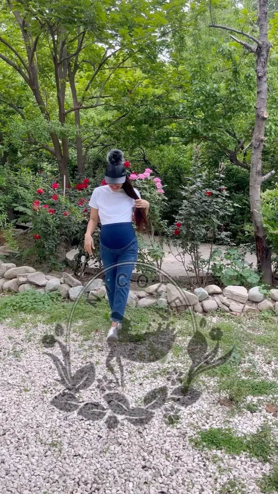 شلوار جین بارداری، رنگ سفید و آبی، جنس نخی، نیمتنه کوتاه، شلوار جذب