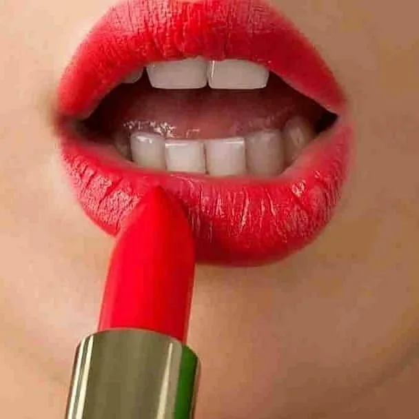 رژ لب جامد گیاهی لدورا، رنگ قرمز، استیک