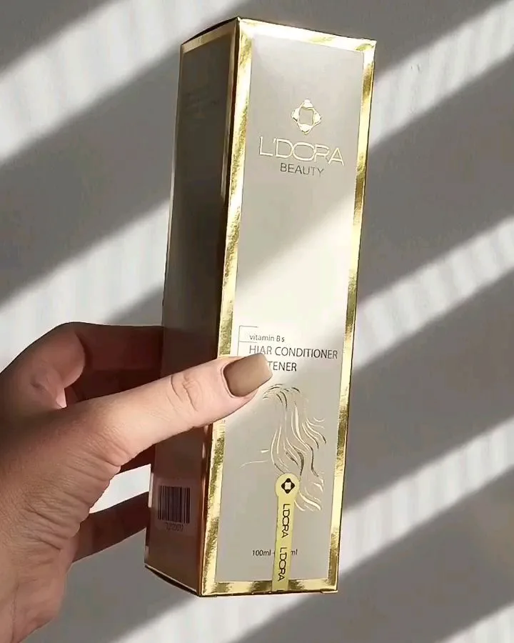 نرم‌کننده مو کراتینه لدورا، رنگ سفید و طلایی، جنس مقوا، جعبه مستطیلی