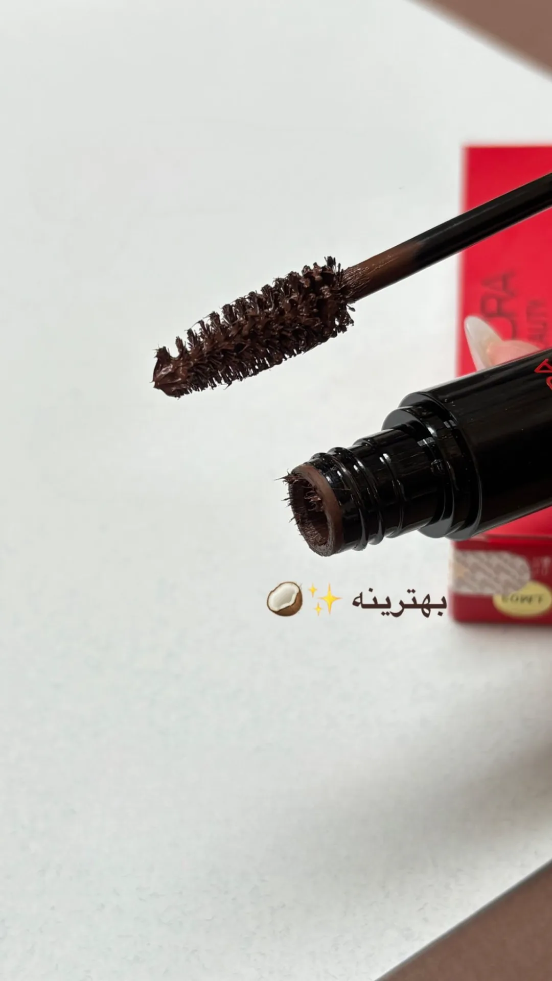 ریمل قهوه‌ای حجم‌دهنده لدورا، رنگ مشکی، جنس پلاستیک، تیوپی با برس