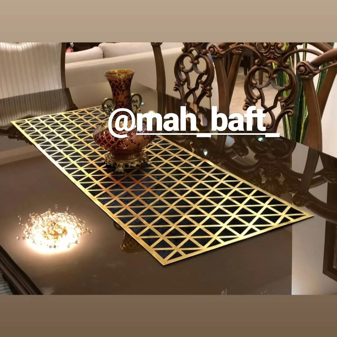 رانر مخمل طرح جدید، رنگ مشکی و طلایی، جنس چرم، طرح هندسی، رانر مستطیل