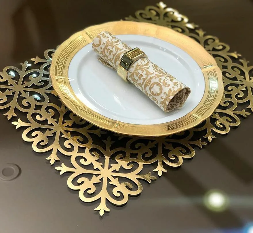 زیربشقابی چرم طرح گل ریز