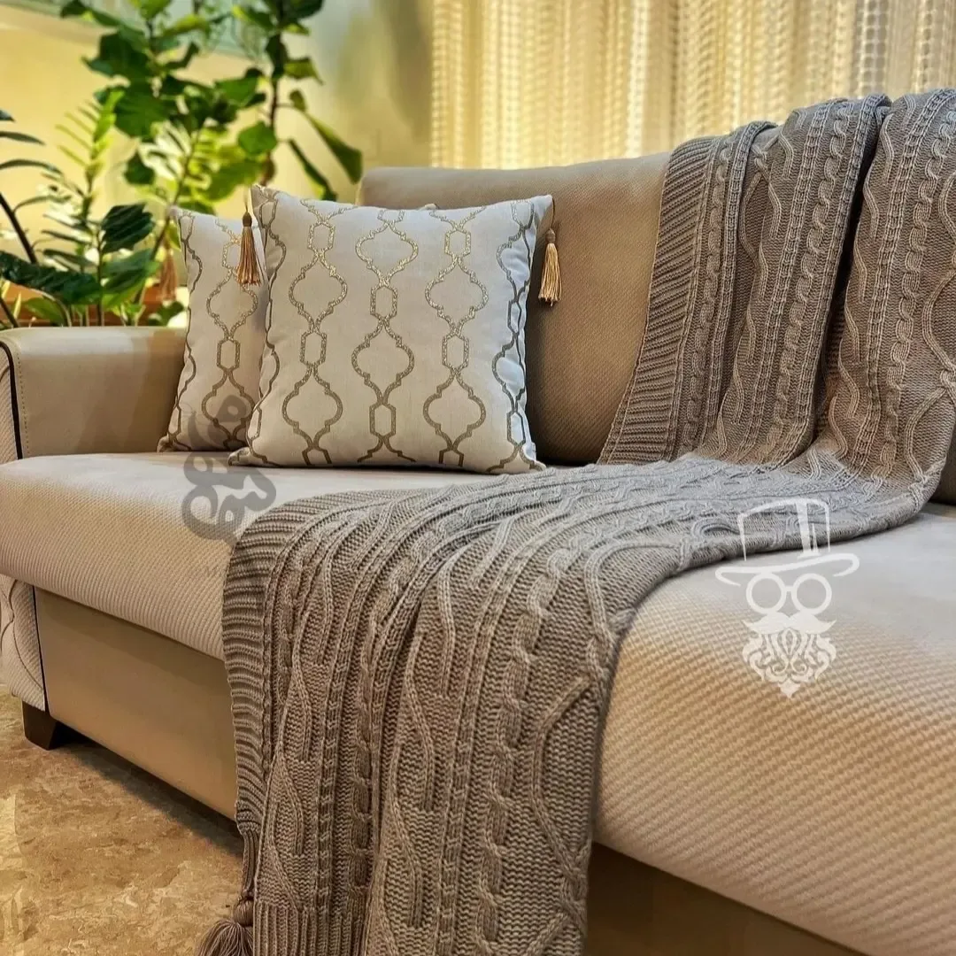 کوسن مخمل طرح چرم
