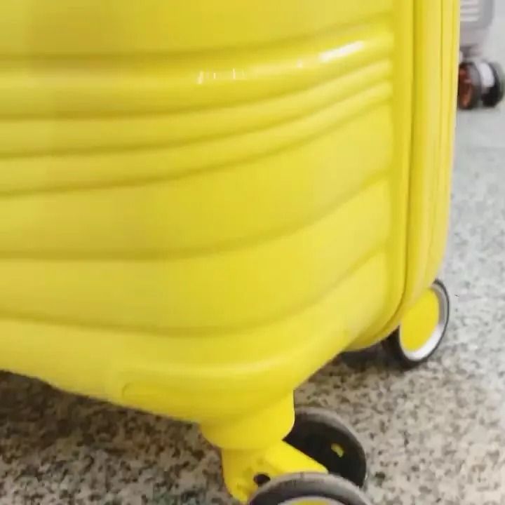 چمدان طوسی مونزا — عکس ۴