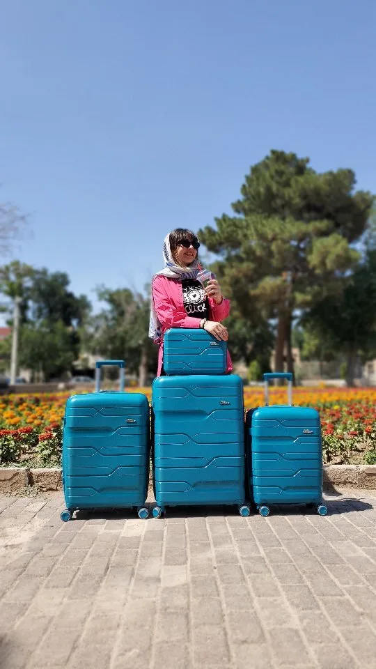 چمدان با زیپ افزایش مونزا، رنگ آبی، جنس پلاستیک، سخت، چرخ‌دار، سه تکه