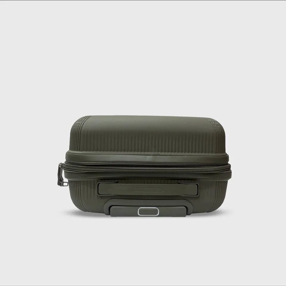 چمدان — عکس ۱۳