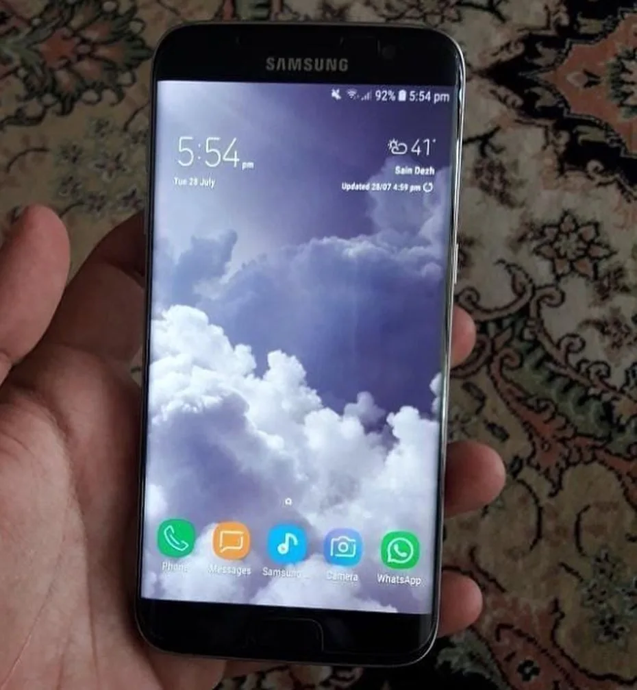 گوشی سامسونگ S7 Edge 64 گیگ، رنگ مشکی، جنس شیشه و فلز، لمسی