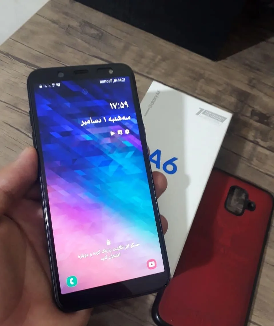گوشی سامسونگ A6 ۲۰۱۹، رنگ مشکی، جنس پلاستیک و شیشه، مستطیل، حاشیهدار
