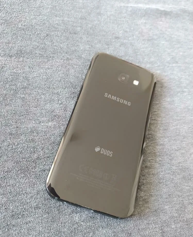 گوشی سامسونگ A5 مدل ۲۰۱۷ (A520) — عکس ۴