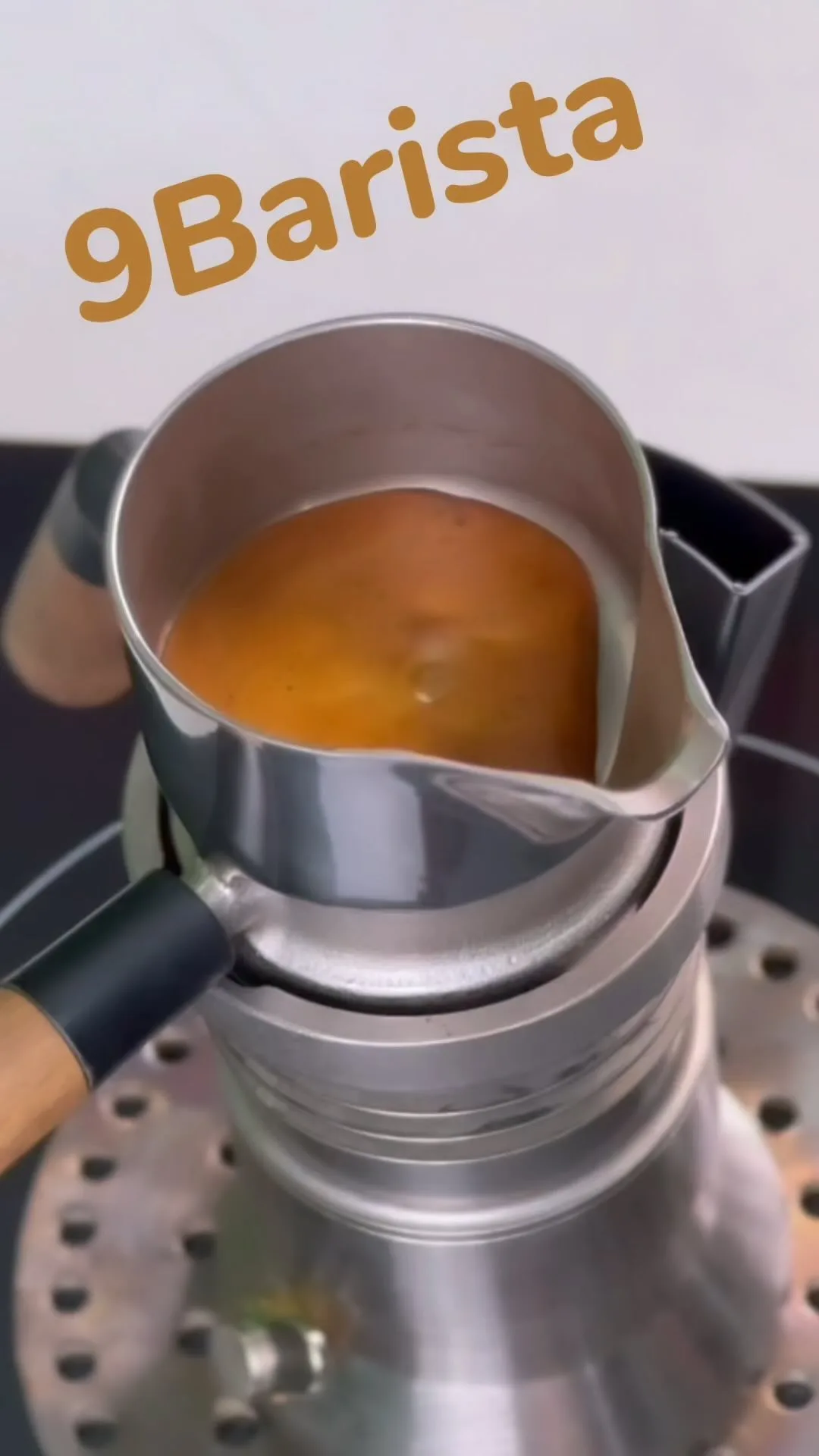 اسپرسوساز روگازی 9Barista، رنگ استیل، چوب و مشکی، جنس استیل و چوب
