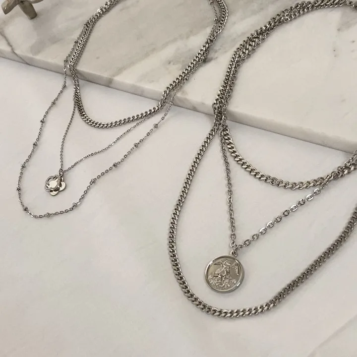 گردنبند استیل نقره‌ای