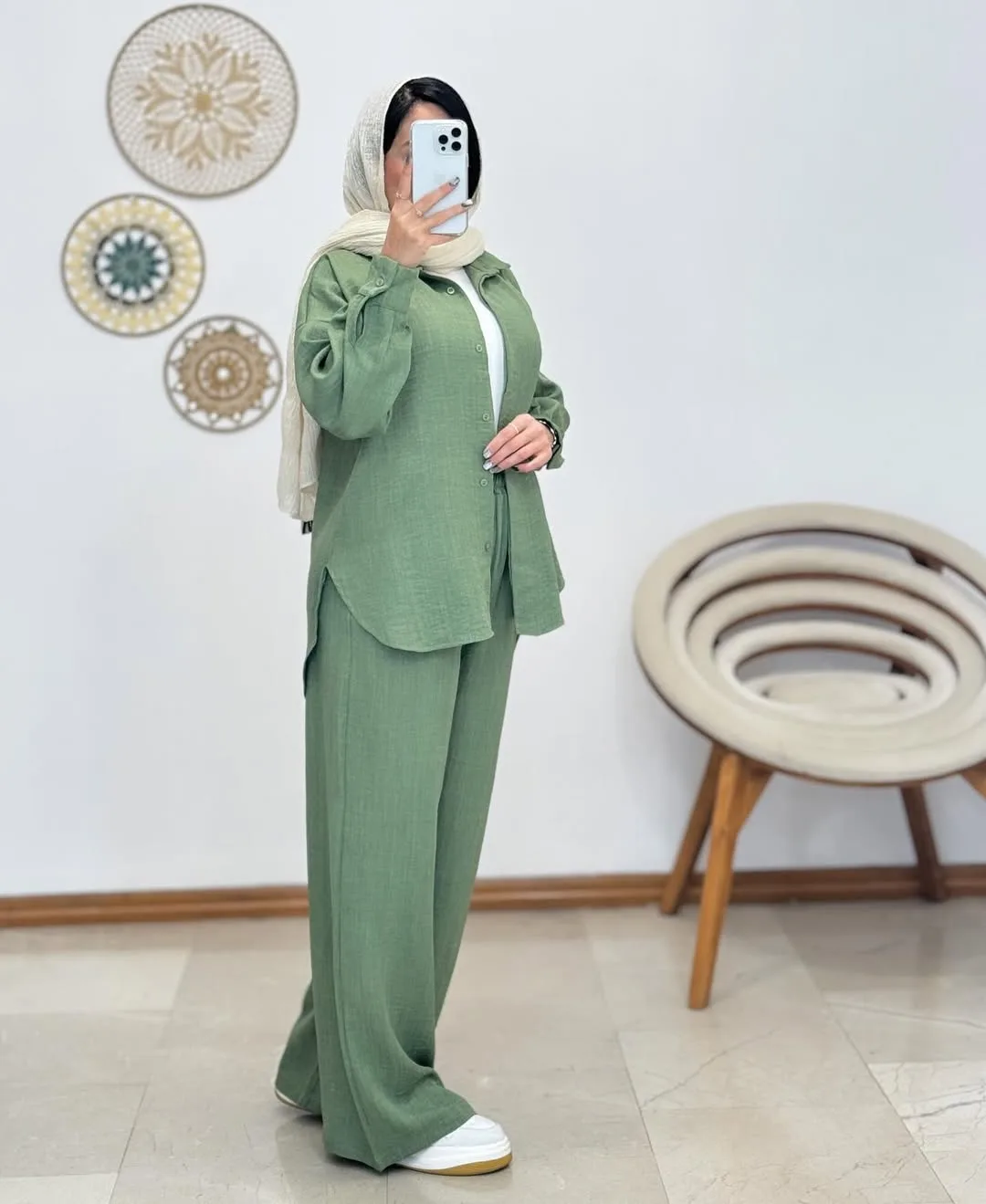 ست کرسپو کد ۲۰۵۳۸ — رنگ سبز — نمای روی‌تن — دکمه — عکس ۲
