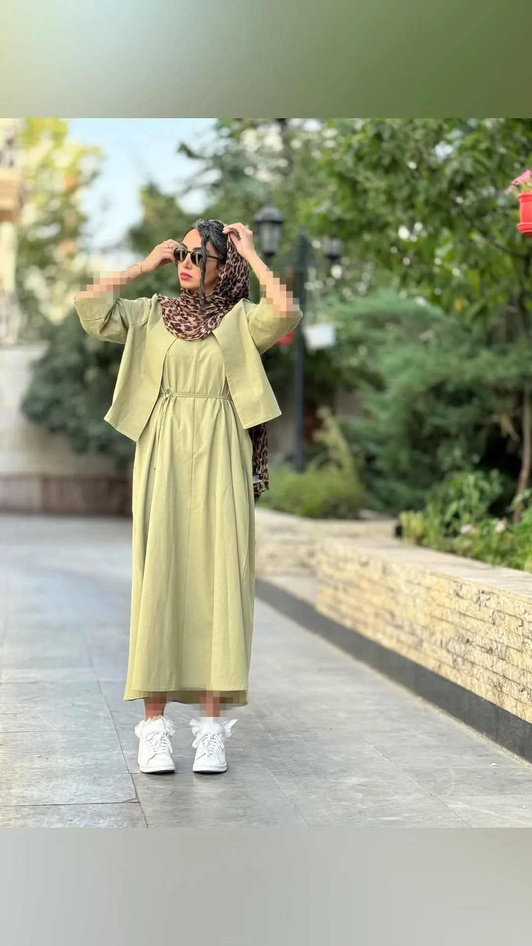کت و سارافن مزونی، رنگ سبز زیتونی، کت کوتاه، پیراهن بلند