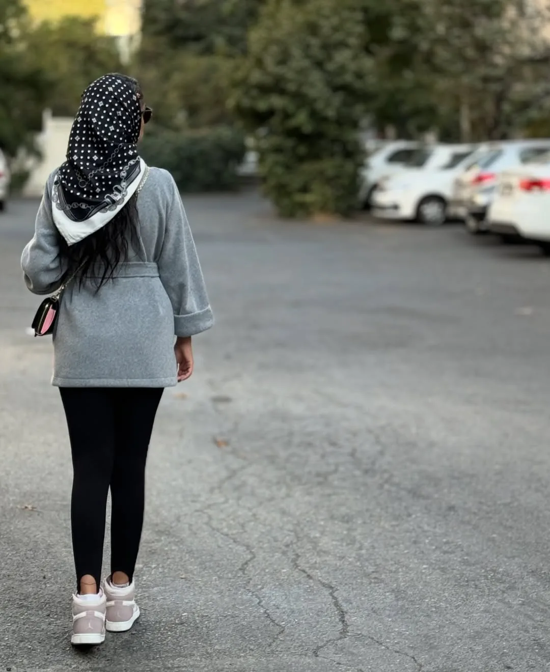 کت oxin — رنگ طوسی — نمای پشت — کمربند — عکس ۴