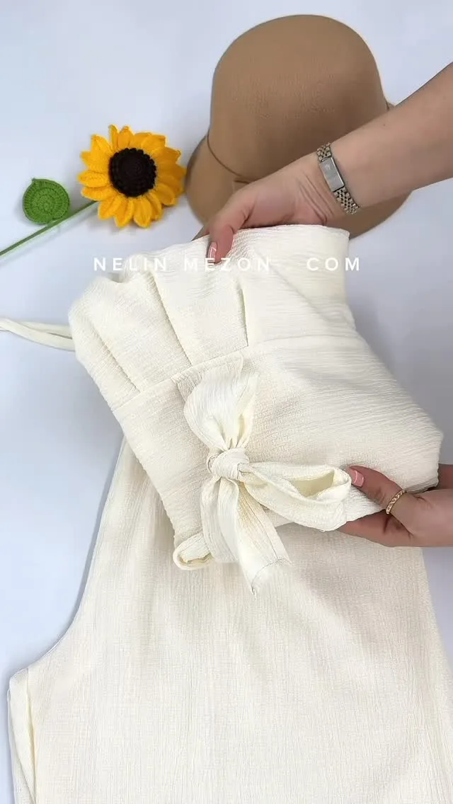 ست بلوز و شلوار تابستانی، رنگ کرم، گره‌دار یقه اسکوپ