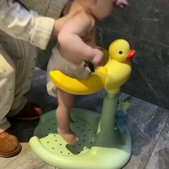 استند نگهدارنده کودک حمام — عکس ۵