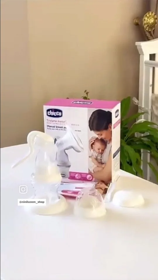 شیردوش دستی چیکو با بطری ۱۵۰ میلی chicco