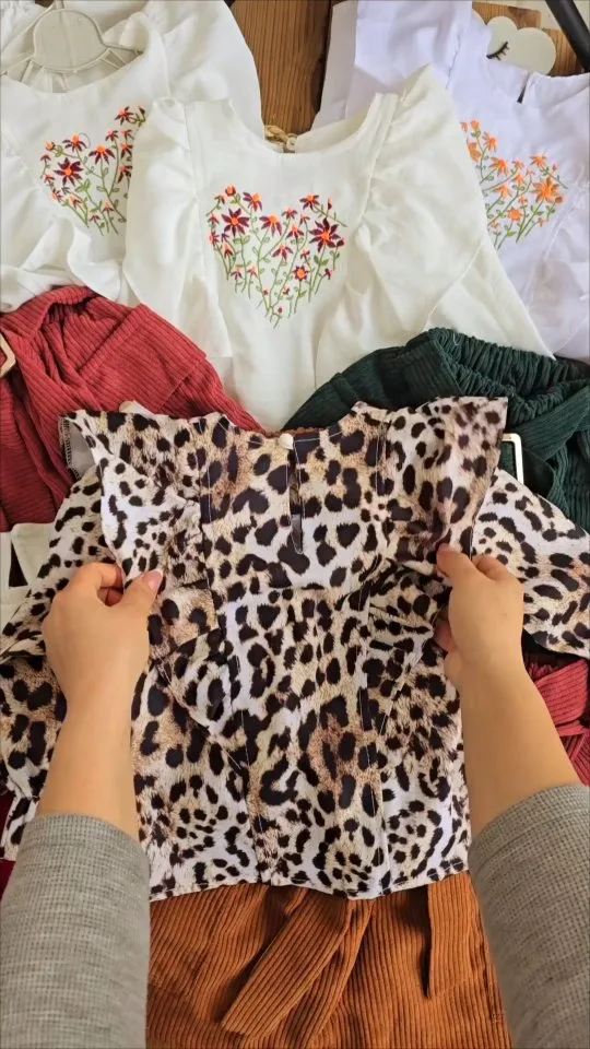 ست شومیز و دامن مخمل کبریتی