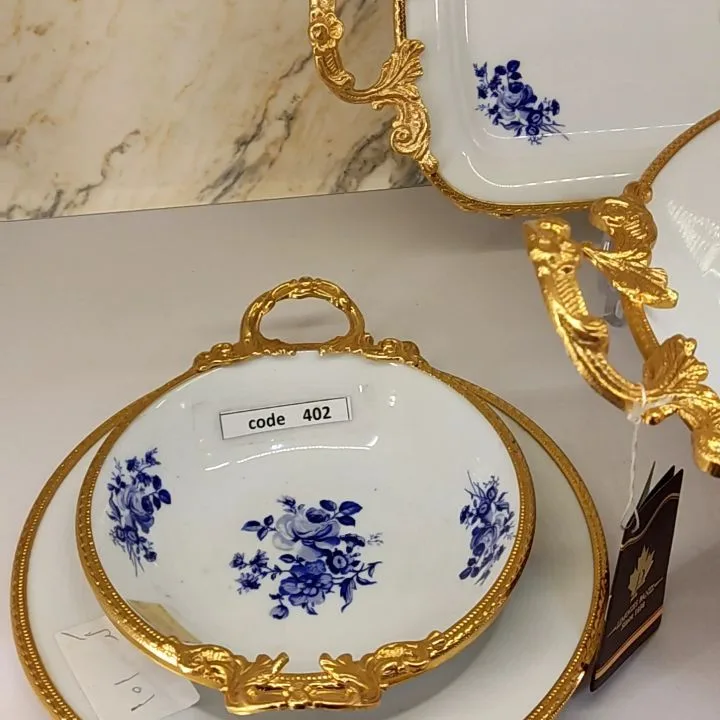 مجموعه ظروف پانیذ (پیاله، پیشدستی، کاسه و رولت‌خوری)