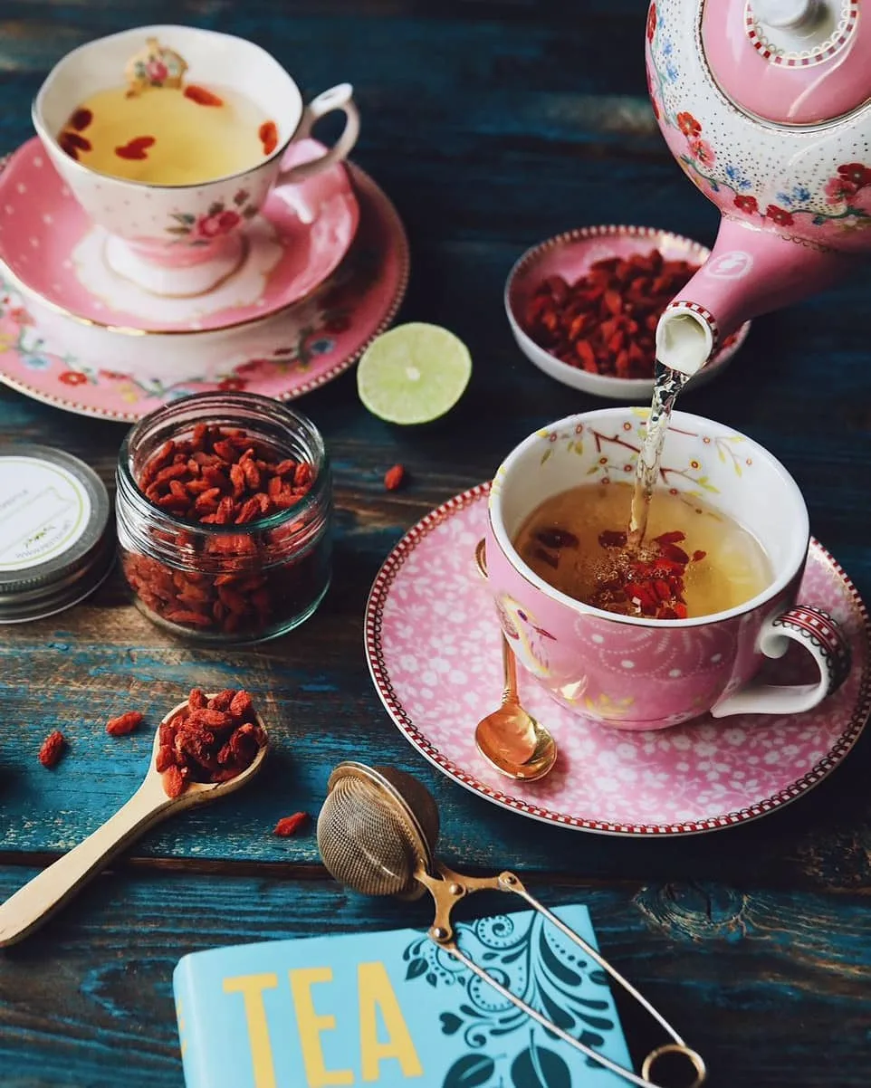 گوجی بری پسته