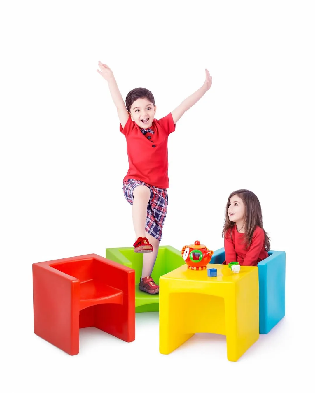 سرسره و پله چوبی کودک — عکس ۹