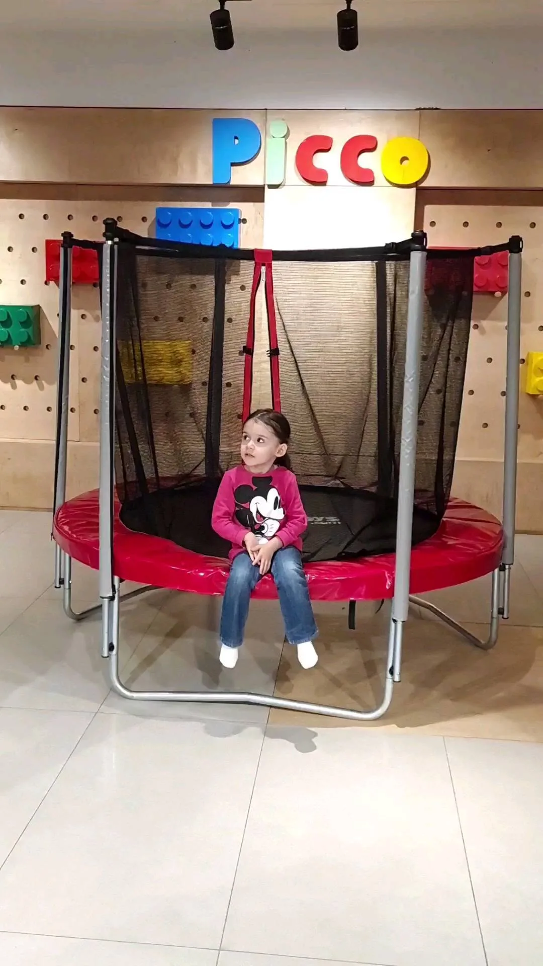 ترامپولین جامپینگ کودک ۱۹۰ سانتی کد 4119940، رنگ قرمز، مشکی و نقره‌ای، جنس فلز و پارچه، گرد با توری حفاظتی