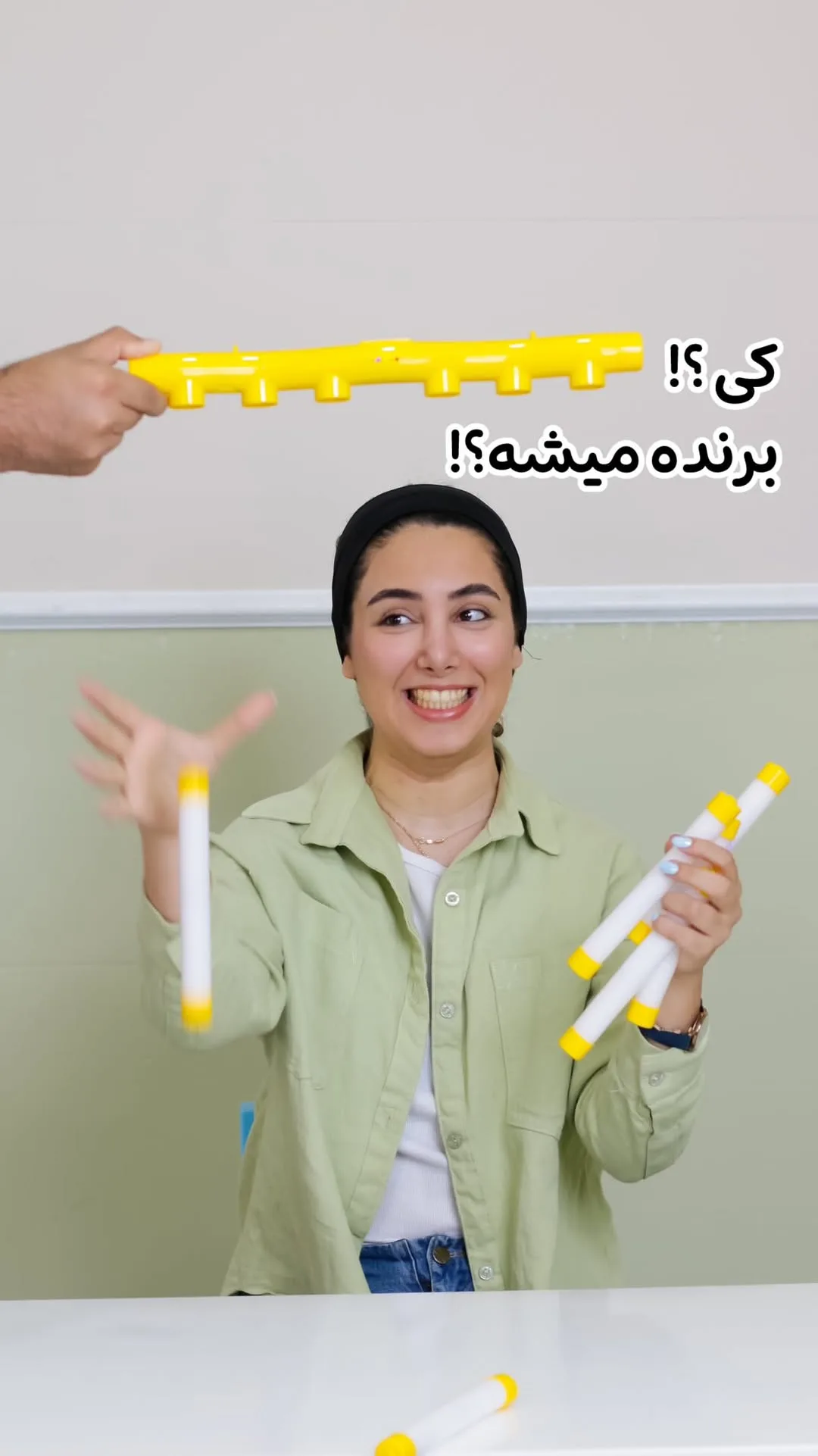 بازی چالش سرعتی، رنگ سفید و زرد، جنس پلاستیک، لولههای متصل شونده