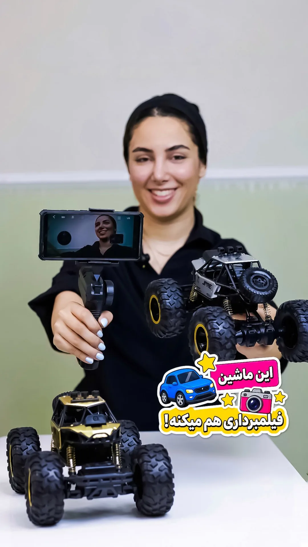 ماشین کنترلی آفرودی دوربیندار، رنگ مشکی و طلایی، جنس پلاستیک، ماشین آفرود